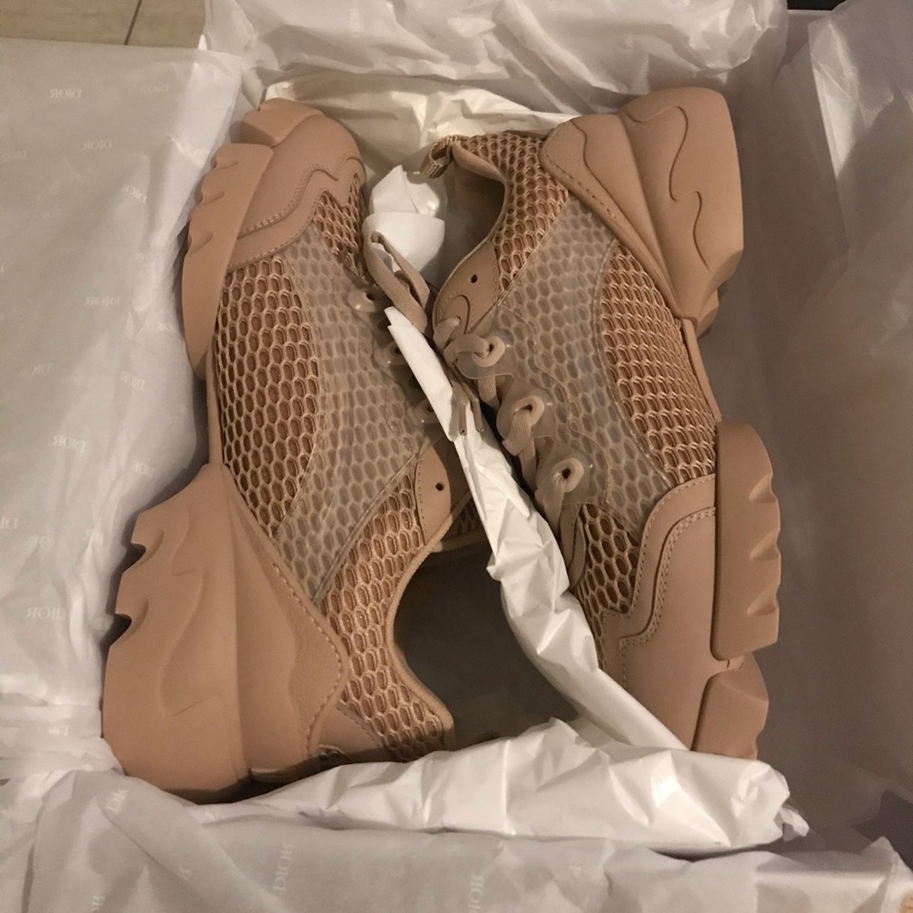 Brand New Authentic Christian Dior SNEAKER